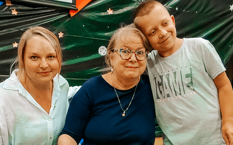 volunteers-carousel-May